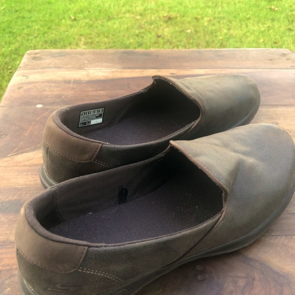 Skechers slip on show …size 9